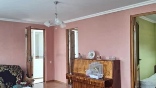 7 room Private House For Sale. Isani
