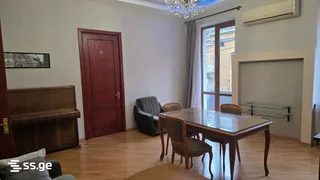 4-комнатная квартира в Тбилиси