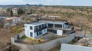 6 room Private House For Rent. Ortachala