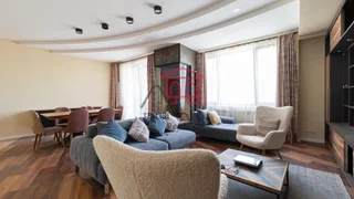5-комнатная квартира на ул. Мераба Алексидзе, $1900