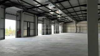 Store-Industrial property For Sale. Lilo