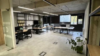 Коммерческое помещение в аренду в Ваке