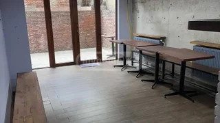 Commercial space For Rent. Isani