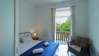 Прекрасная 1-комнатная квартира рядом со Stamba & Rooms - By Wehost