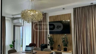 Универсальная коммерческая площадь в Махинджаури