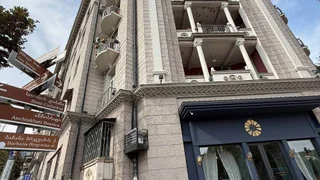 Квартиру в центре Тбилиси, ул. Бараташвили