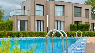 4 room Private House For Sale