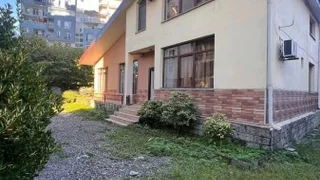 6 room Private House For Rent