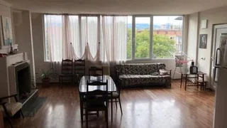 4-комнатная квартира в Тбилиси