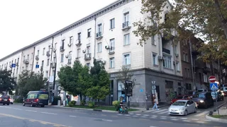 4-комнатная квартира. Продаётся. Вера