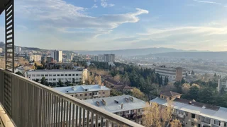 4-комнатная квартира в Тбилиси