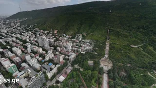 Участок 820 кв.м с домом в Ваке, $615,000