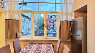 Просторная и светлая квартира в Чугурети