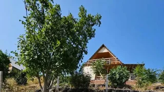 4-комнатный частный дом посуточно. Поселок Глдани