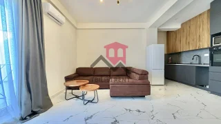 4 комнаты, 2 спальни, $900