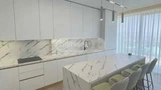 4-комнатная квартира. Ортачала