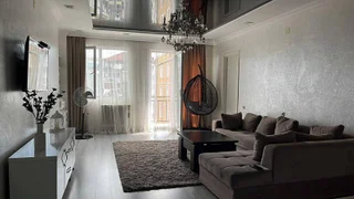 Ул. Петре Багратиони, 214: 3-комнатная, 80.0 м²