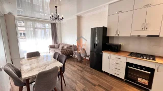 3-комнатная квартира, ул. Аслана Абашидзе 8, $600