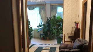 4-комнатная квартира в Тбилиси