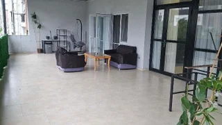 4-комнатная квартира, 200 м², $800
