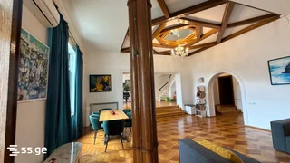 7 room Private House For Sale. Vera