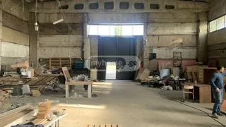 Store-Industrial property For Sale. Lilo