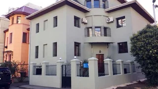 9 room Private House For Sale. Vake