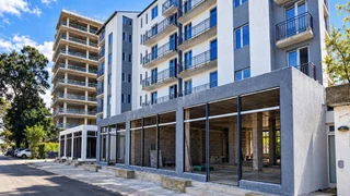 Commercial space For Sale