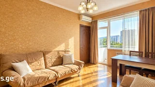4-комнатная квартира в Тбилиси