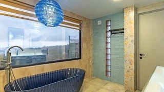 2-этажный дом, 2 спальни, $3000