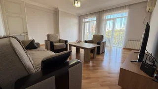 Роман Армен – 2-комнатная, центр , 100 м²