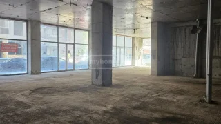 Целое здание коммерческой площади в районе Старого Батуми