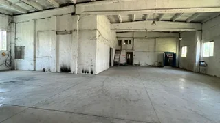 Store-Industrial property For Rent. Lilo