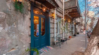 6 room Hotel For Sale. Sololaki