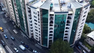 Универсальная коммерческая площадь в Багах