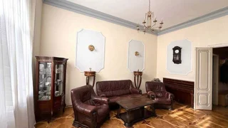 4-комнатная квартира в Тбилиси