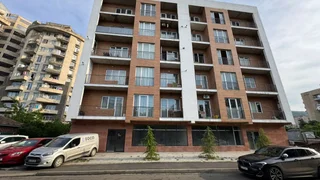 Commercial space For Rent. Isani