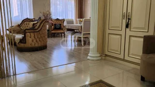 5-комнатная квартира в Тбилиси