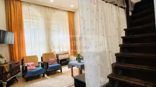 4-комнатная квартира в районе старой