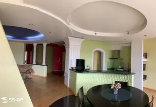 4-комнатная квартира в Тбилиси