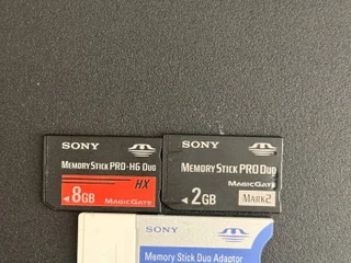 Карты памяти Memory Stick Pro 2GB и 8GB