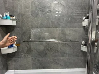 Стеклянная дверца для ванной