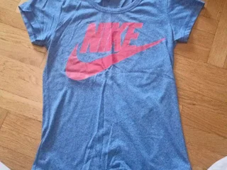 Футболка NIKE