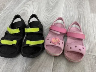 Сандалии Crocs розовые