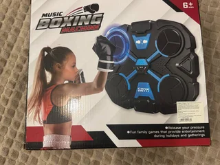 Music boxing machine
