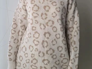 Шерстяной свитер M-L