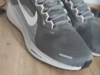 Кроссовки NIKE