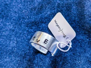 Серебряное кольцо Love 925 проба