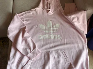 Свитшот худи adidas.