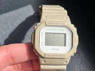 Часы Casio G-Shock DW-5600M